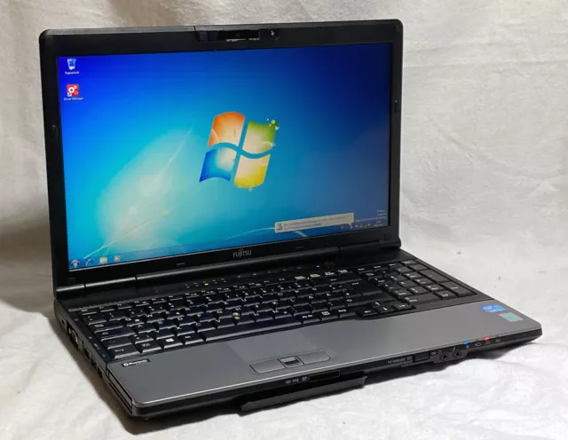 Lifebook E782 I7 3612QM 8 GB Ram 256 GB SSD RS232 15,6"TFT WIN 10  DVDRW WLan