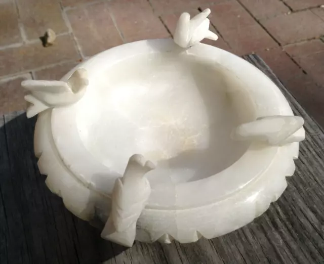 Vtg SMALL 4" dia Italian hand-carved marble alabaster bird bath w/ birds & flaws