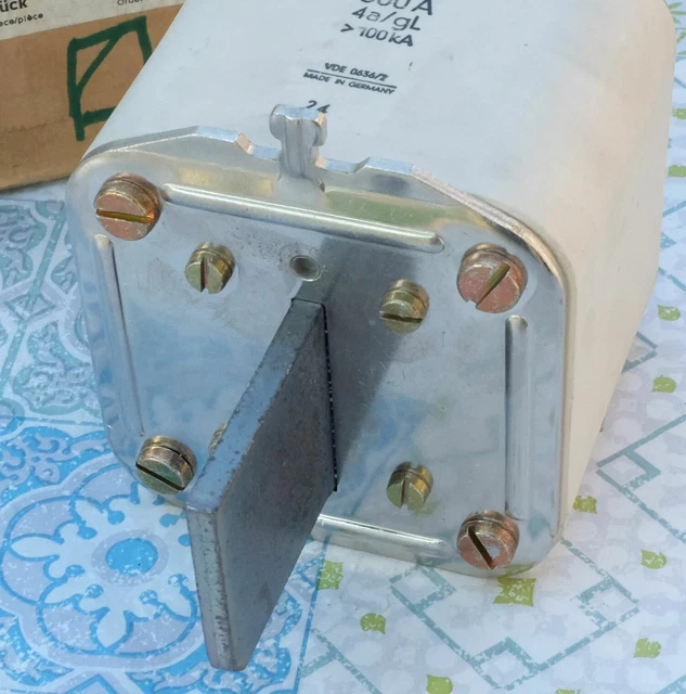 Siemens 3NA1638 cartouche fusible à couteaux NH 800A 500V taille 4a HRC fuse 3