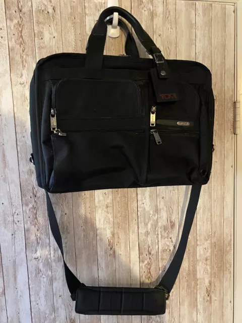 Tumi T-Pass 2Way Expandable laptop travel bag, briefcase, black, business Alpha