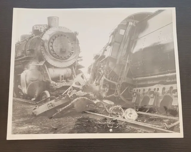 Selma, California Original Photo Train Wreck Vintage 7 X 9 Inch Railroad 1941