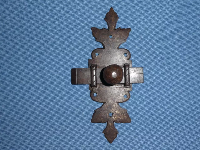 RARE 18th C OLD EARLY HAND FORGED WROUGHT IRON ORNATE DOOR SLIDE BOLT LATCH