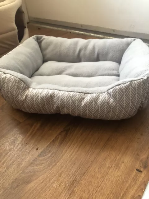 Small Cuddler Dog Cat Puppy Kitten Pet Bed, Gray, 19”x15”, Typically up to 25 Lb