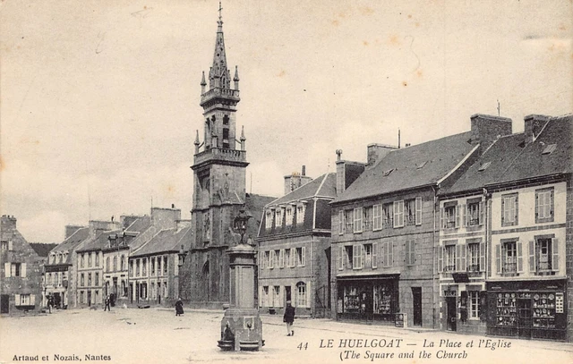 Carte Postale Ancienne Dept 29 Finistère - Le Huelgoat la Place de l' Eglise