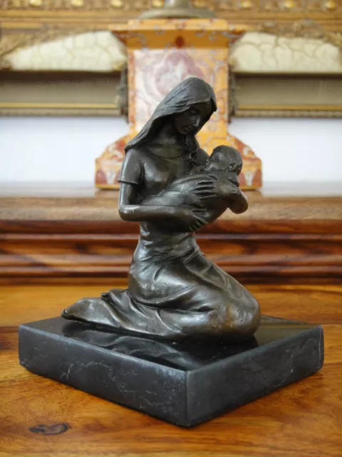 Bronze Statue Mutterliebe Marmor Skulptur Mutter Kind Figur Frau Baby Maria Edel