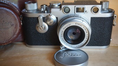 Leica LEICA IIIF retardateur 1954 cap Leitz Summicron 2/5 cm étui. superbe 
