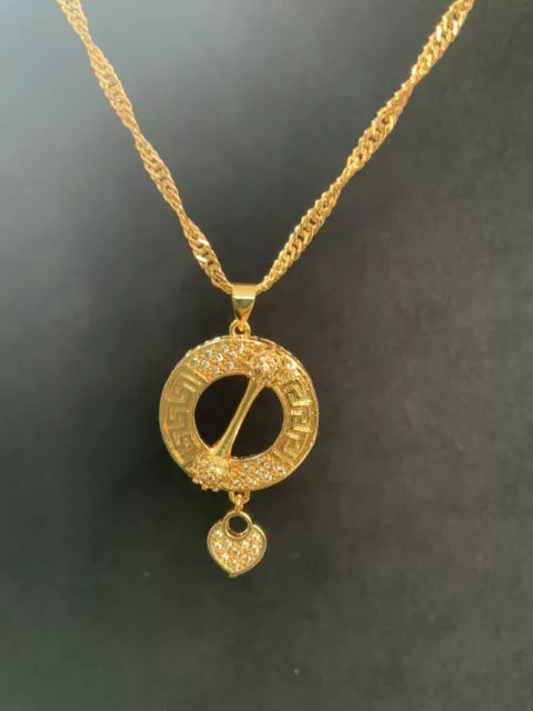 Collier chaîne femme rempli d'or 22 carats 45 cm avec pendentif en cristal rond