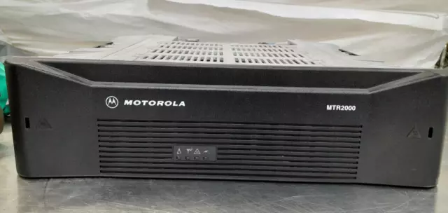 Receptor y transmisor/repetidor de estación base Motorola MTR 2000, VHF, T5766A