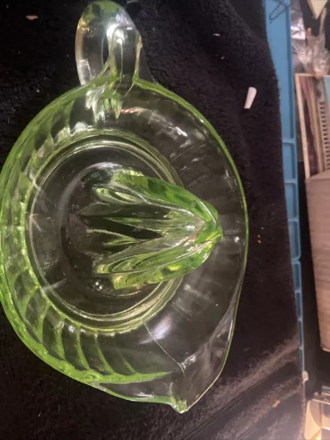 Green Depression Glass Reamer/juicer Uranium Vaseline 7” Approx Box LB0827 Green Depression Glass Reamer/juicer Uranium Vaseline 7” Approx Box LB0827