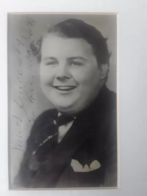 Graham Moffatt  Original Autograph