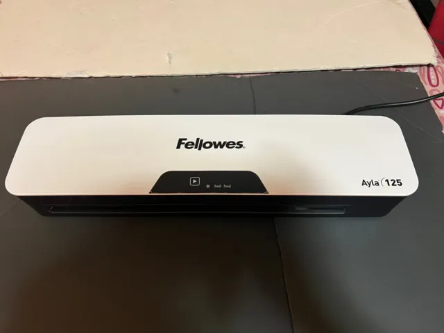 Fellowes Ayla 125 with Rapid 1 Minute Warm Up Paper Laminator💥