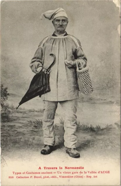 CPA A Travers la Normandie - Types et Costumes anciens (138433)