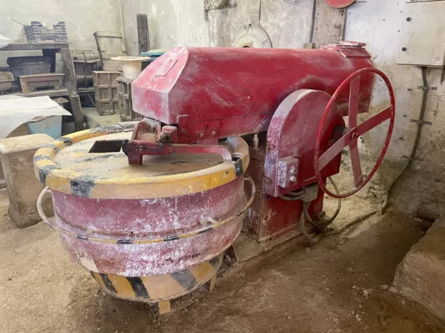 Croker Cumflow R.P. 100 Rotating Pan Mixer - Concrete - Cement