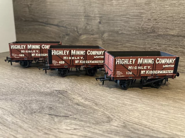 Bachmann 37-080 Set x3-7 Plank End Door Wagons Highley Mining Co. Great Cond.