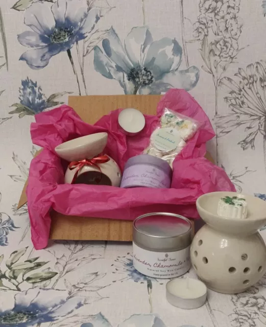 Spa & Relax Scented Candle Gift set Wax melts Pamper box Birthday Gift for women