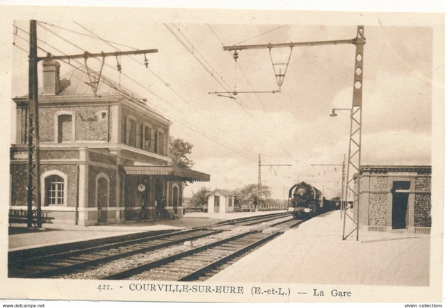 Courville sur Eure (28 Eure et Loir) La gare - train in station - Dolbeau edition