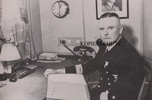 2. WELTKRIEG KRIEGSMARINE FOTO KOMMODORE FRIEDRICH BONTE AN BORD des