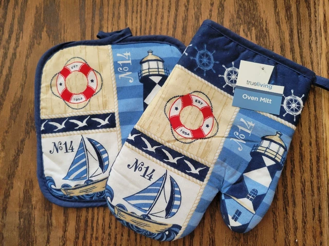 NEW QUILTED 2 pc. POTHOLDER & OVEN MITT SET Summer Light House sail Boat  blue