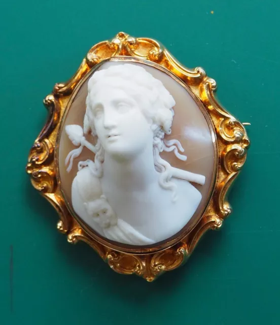 Large antique Victorian cameo shell brooch, gold c.1880