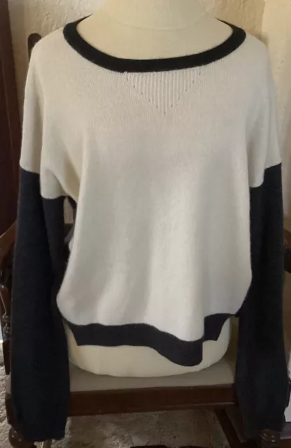 Velvet by Graham & Spencer Women's 100% Cashmere Sweater Size Large