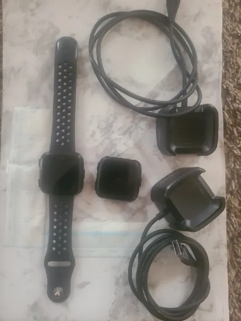 2 x Fitbit Versa FB504 Smartwatch Black - 1 Band & 2 Chargers For Parts ONLY L1