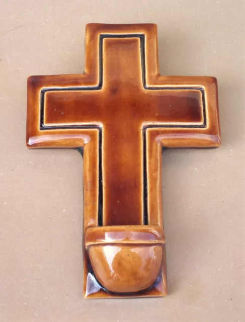 Ancien bénitier CROIX céramique MARRON Christ dévotion christianisme stoup cross