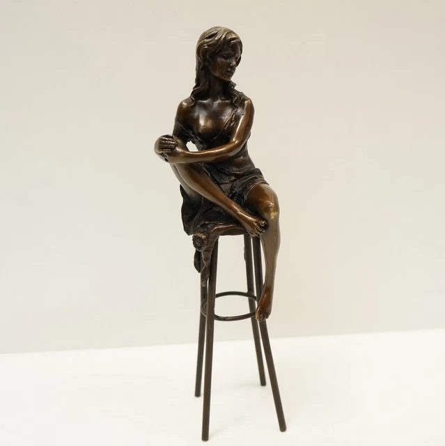 Estatua Damisela Sexy Art Deco Estilo Art Nouveau Estilo Bronce sólido Firmado 2