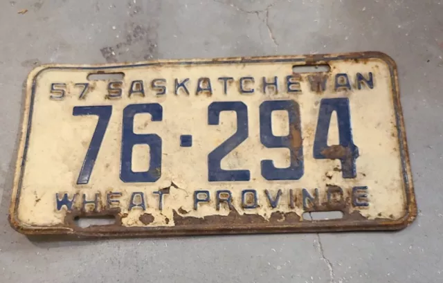 Vintage 1957 Saskatchewan Wheat Province License Plate Car Truck 76 294