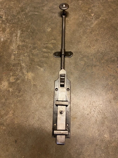 Gros Verrou Ancien En Fer Forgé Pour Porte, Serrure Et Penture