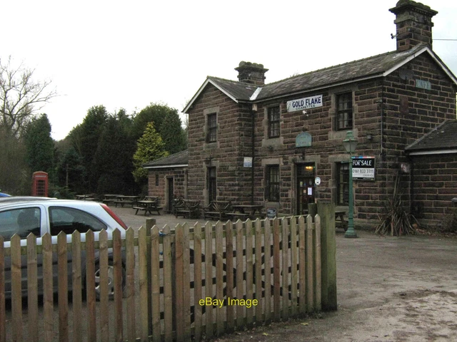 PHOTO 6X4 DELAMERE Station Cafe Hatchmere Utilising the former waiting ...