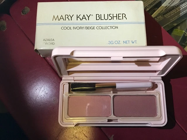 Mary Kay AZALEA ORCHID Blusher .30 oz BNIB w Brush Cool Ivory Beige Collection Mary Kay AZALEA ORCHID Blusher .30 oz BNIB w Brush Cool Ivory Beige Collection
