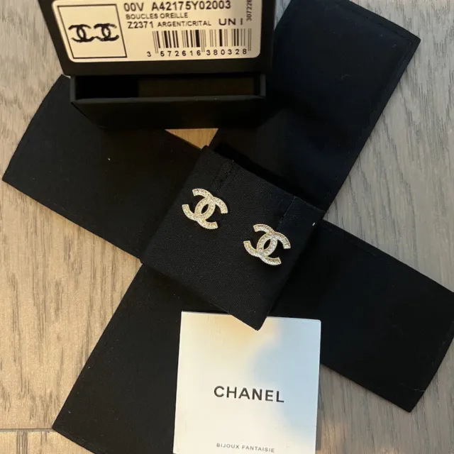 AUTHENTIC CHANEL CC Logo Rhinestone / Crystal Stud Earrings Gold A42175  $269.00 - PicClick