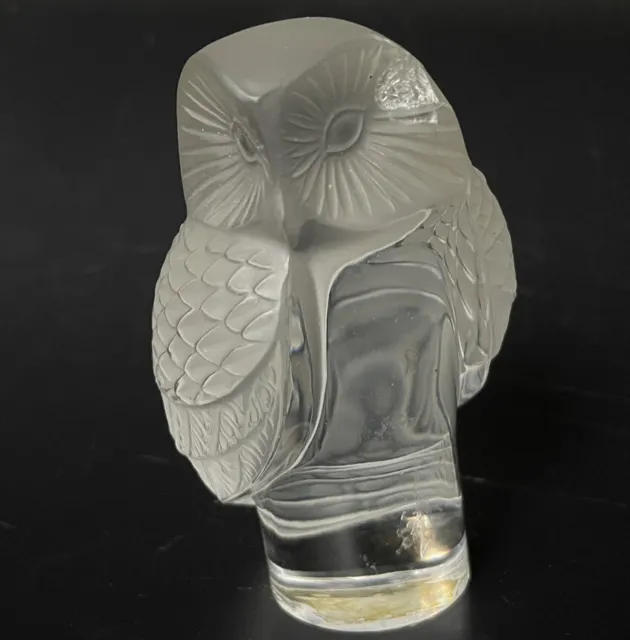 Lalique Figura de Cristal Lechuza De Pedestal Firmado