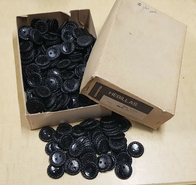 Lot De 17 Boutons Anciens Strass Noir Sur Plastique - 28 Mm - Pour Artisanat