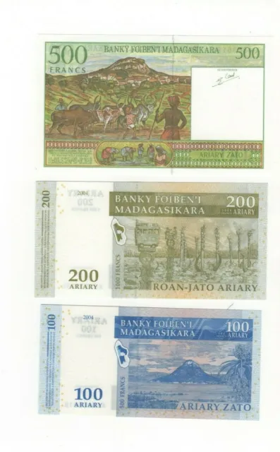 Lot 3 Billets de banque Banknote MADAGASCAR NEUFS - UNC (jn60)