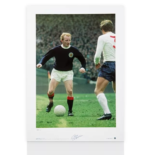 Jimmy "Jinky" Johnstone Signed Scotland Photo - Scotland vs England 1970