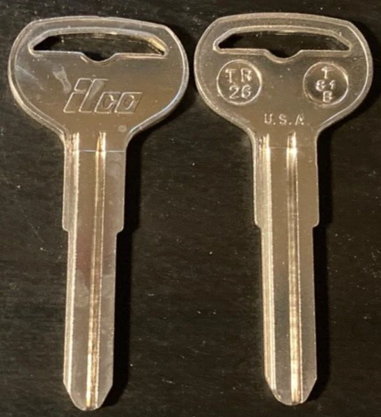 2  Toyota   Ilco  #  Tr26  / T81B  Key Blanks