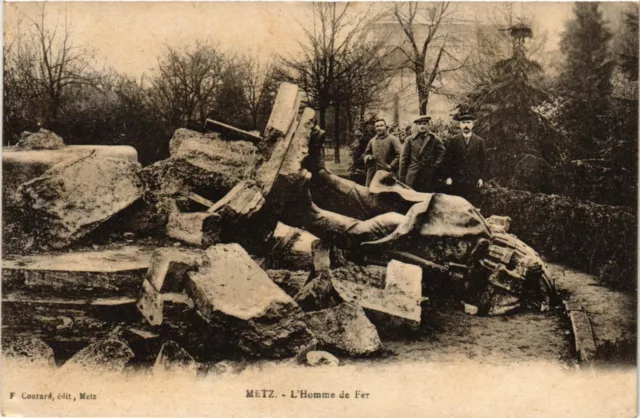 CPA AK Militaire - Metz - The Iron Man (697133)