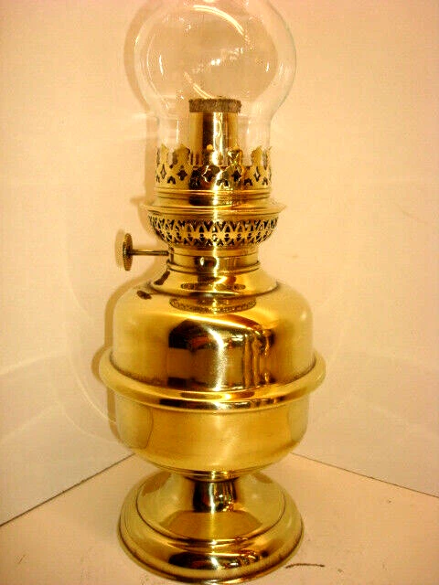 Lampe à pétrole en étain du Manoir - Label Emmaüs