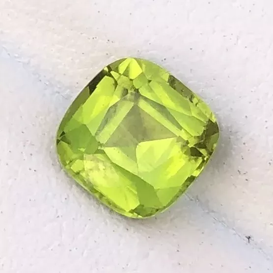 2.60 Carats Natural Faceted Cut Green Peridot Loose Gemstone | Pakistan