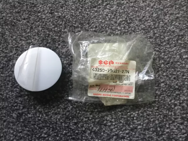 Genuine Suzuki 54mm Centre Cap 43250-70G21-27N New Nos