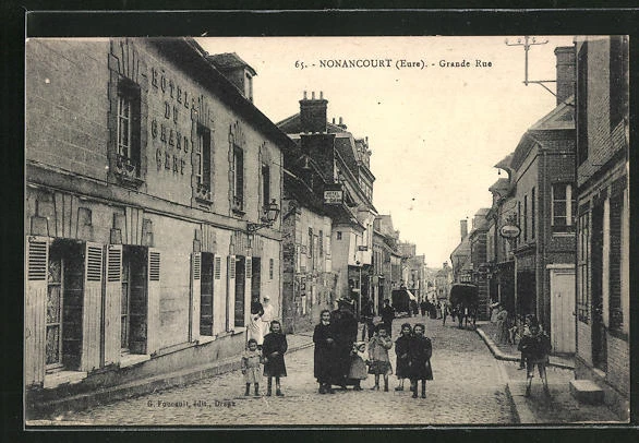 CPA Nonancourt, Grande Rue, vue de la rue