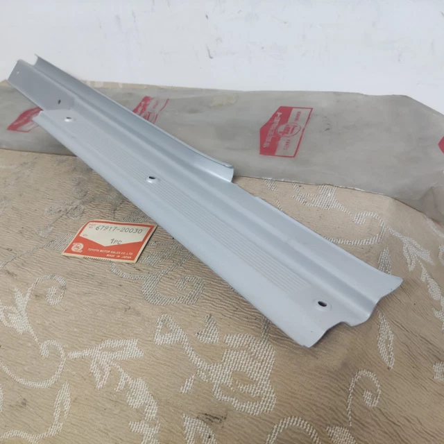 NOS GENUINE TOYOTA トヨタ Rear Door Inside Scuff Plate Rh Corona Rt40 ...