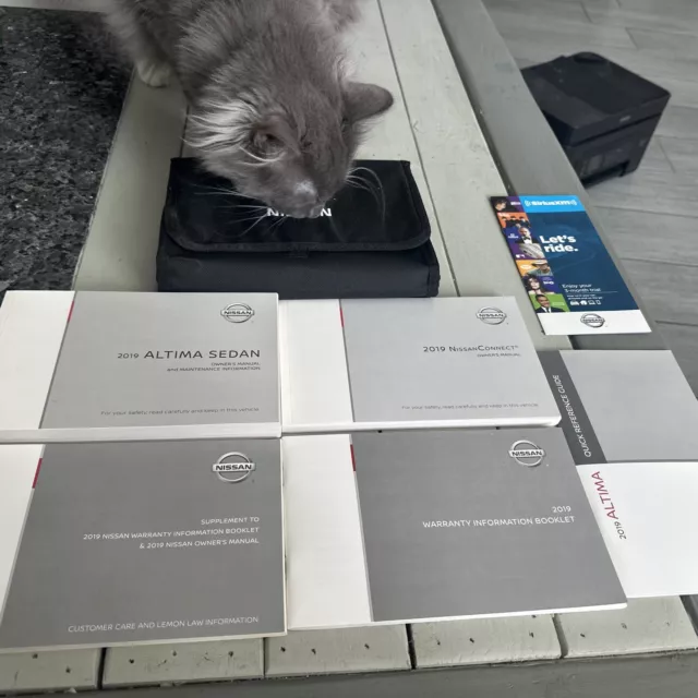 2019 Nissan Altima Sedan Owners Manual With Case And Navigation OEM