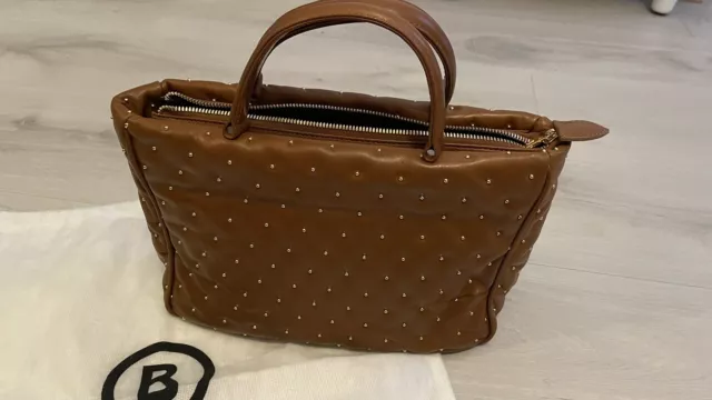 Bogner Tasche Handtasche Beutel Nieten Braun  Cognac Leder Nieten Neuwertig