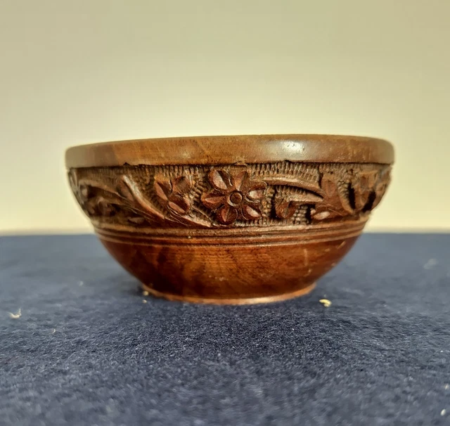 Bol en ronce de bois sculpté à la main : bol sur pied unique - Canada