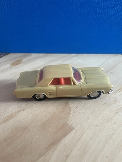 Petite voiture à friction en étain Leadworks vintage - Buick 1950 (blanche) - Canada