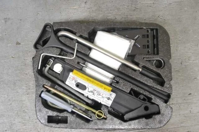 BMW BMW mini_ 2004 GH-RA16 Toolkit [usato] [PA88141295]