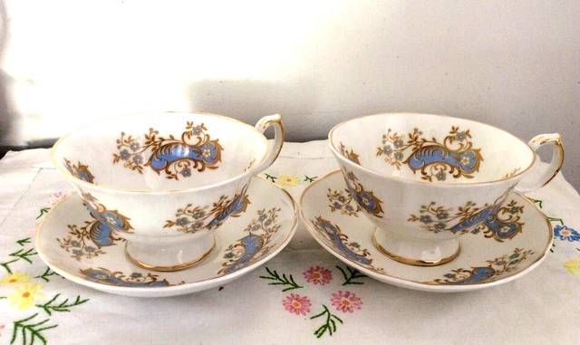 Porcelaine Anglaise 2 Tasses A The  Modele  "Argyle",