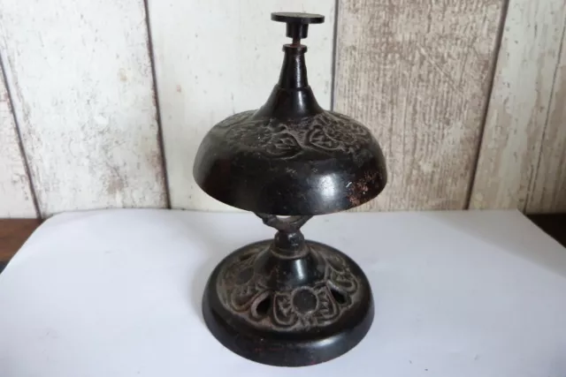 ancienne cloche clochette de table